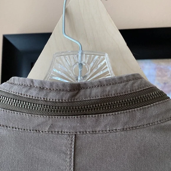 Express - Picture 8 of 8